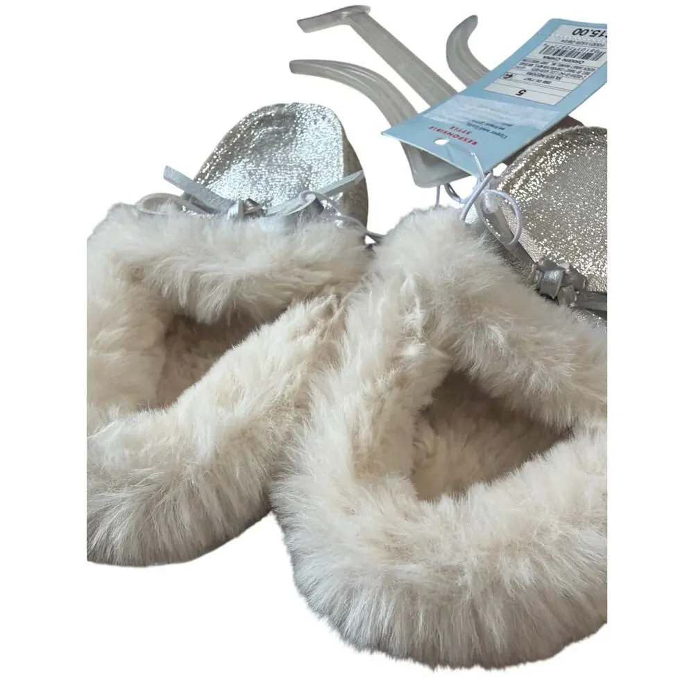 Cat & Jack Girls Silver Medora Slipper shoe size 5 NWT